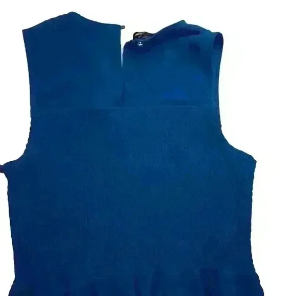 NWT BEBE SMOCKED COLD SHOULDER TOP - Picture 5 of 5